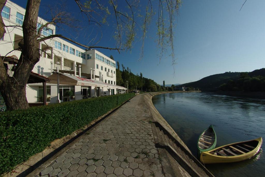 Hotel Sv. Mihovil Trilj Rum bild