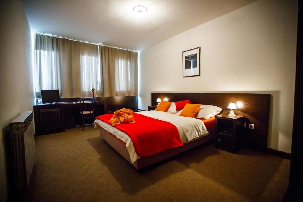 Hotel Sv. Mihovil Trilj Rum bild